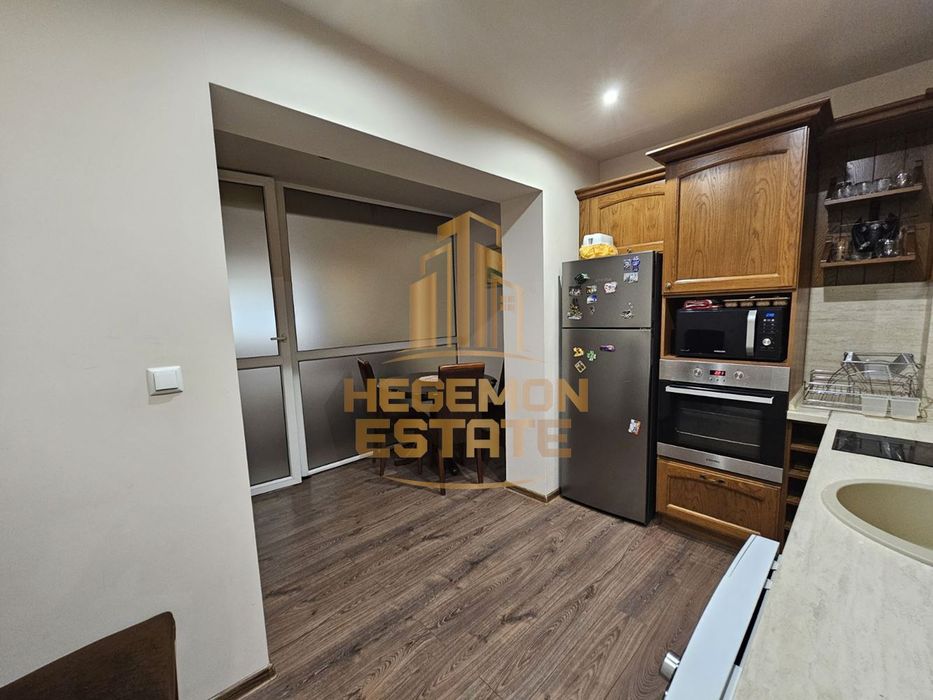 Продава се Четиристаен апартамент в Варна, Лятно кино Тракия - 100 кв.м за 1650 €/кв.м - Снимка #2