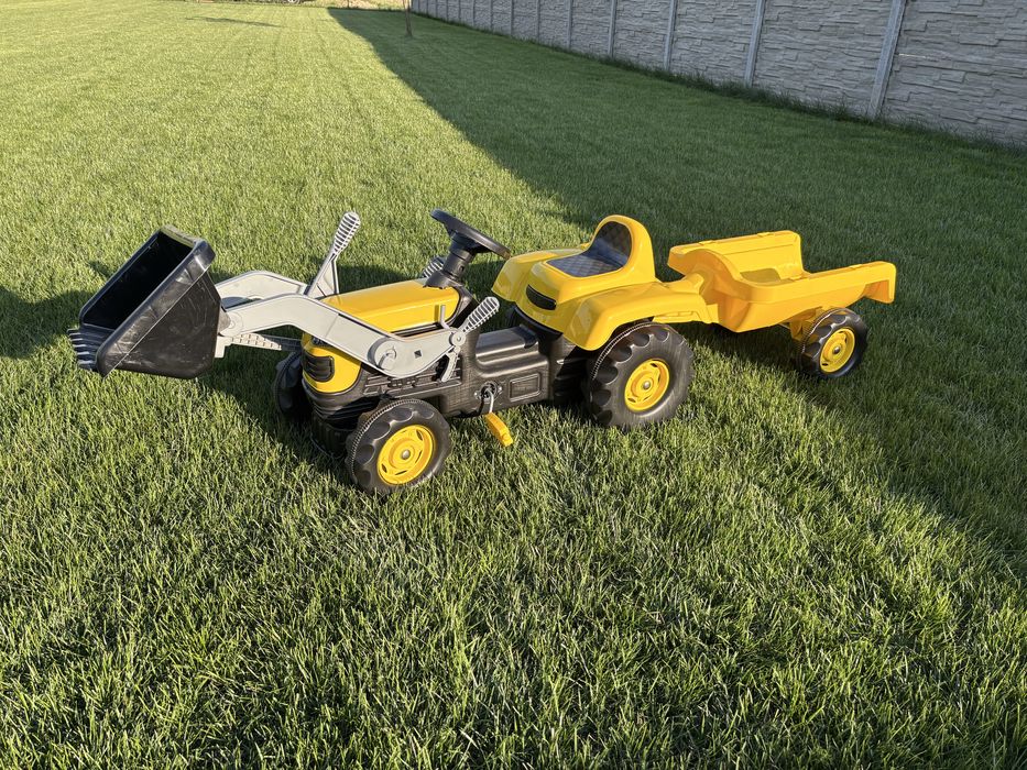 Tractor/ excavator cu pedale si remorca