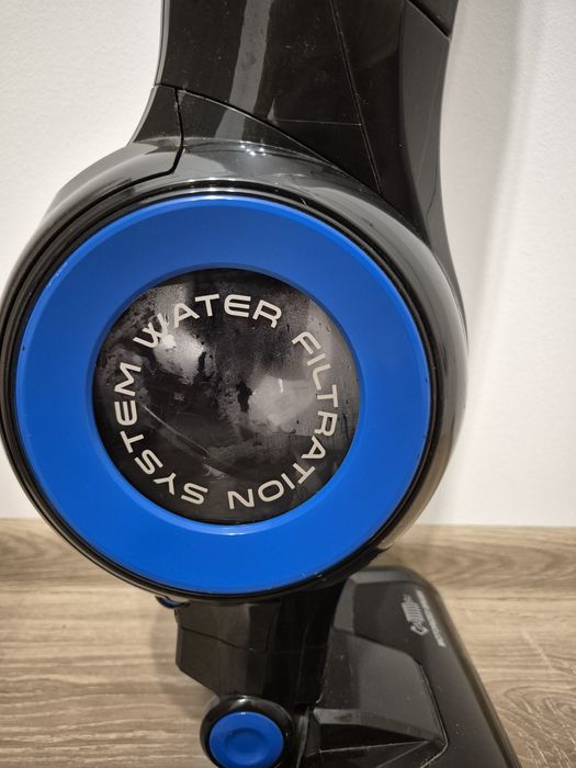 Aspirator fără fir Rovus cu filtrare apă + HEPA, perie LED