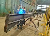 Suntem producatori de hale metalice 40×16×5