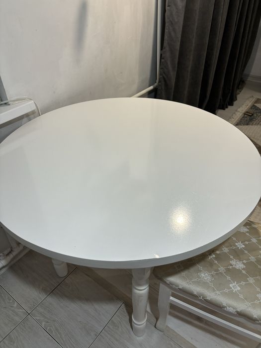 Срочно продам стол круглый Д-1метр