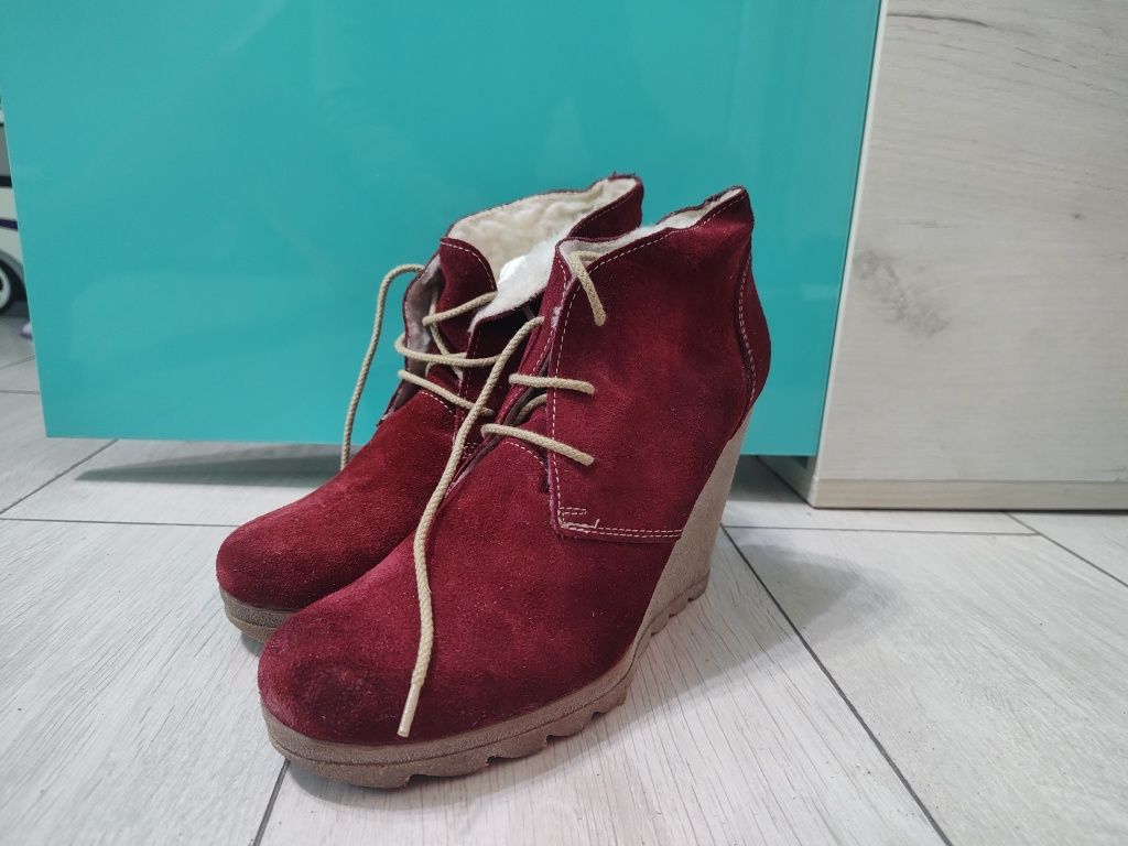 Ghete botine îmblanite cu platforma NOI marimea 39