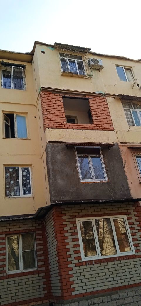 Balkonga g'isht teramiz,Kladka balkon, Керпичная кладка