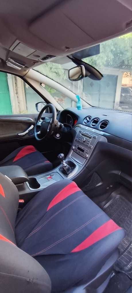 Автомобил Форд S max