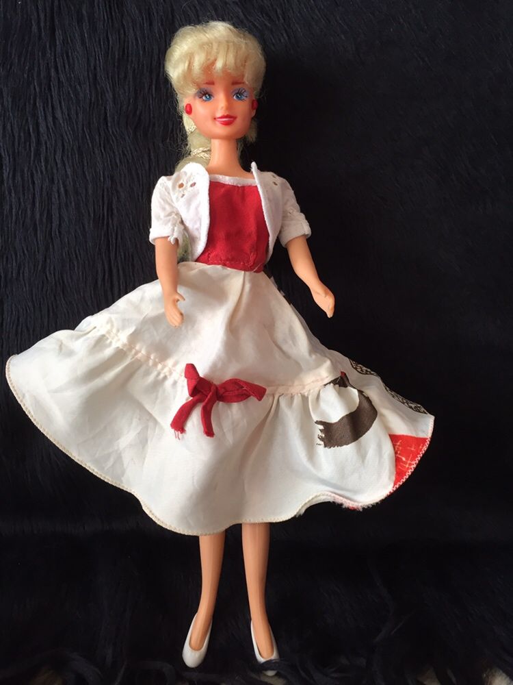 Платья для куклы Барби винтажные, ручная работа