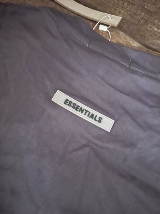 Tricou essentials