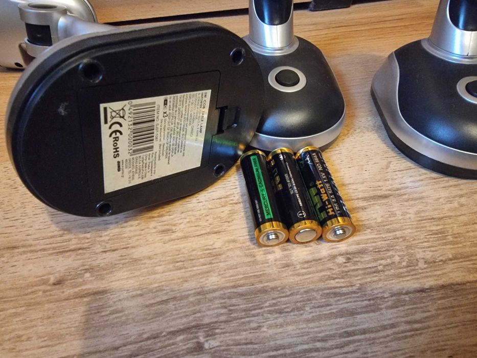 Lampa Neagra Argintie cu Baterii de Birou 3W