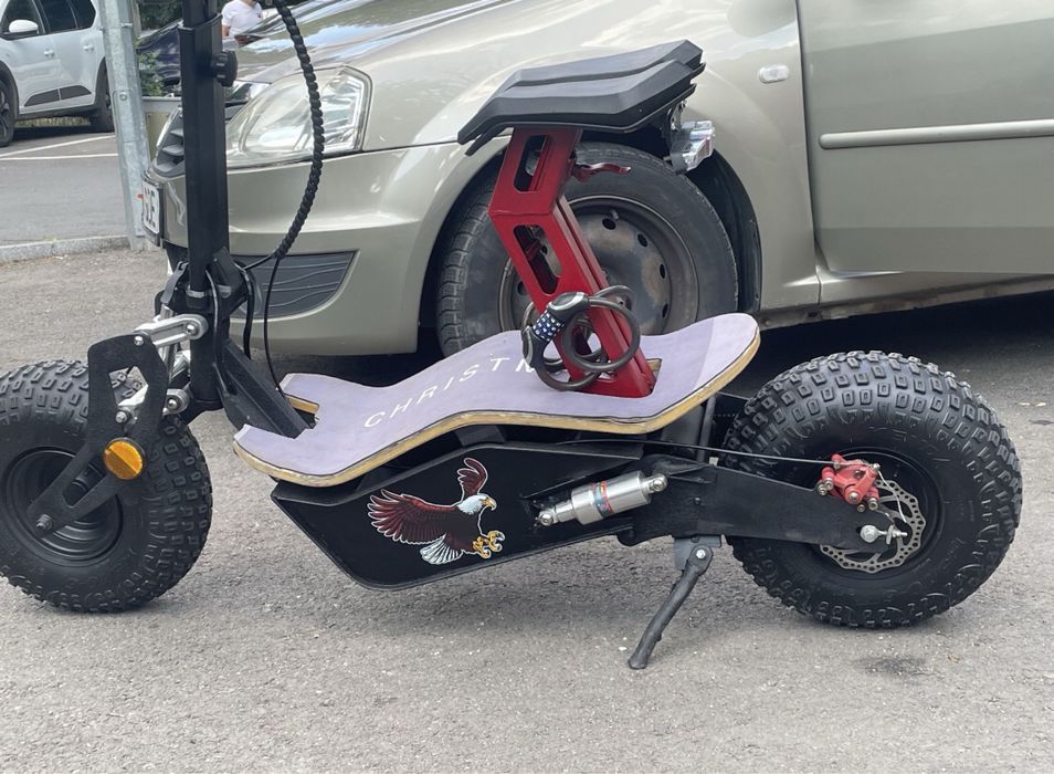 Scuter electric/veloficero