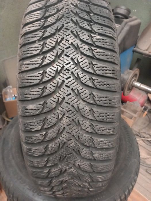 Anvelope de iarna 205 60 16