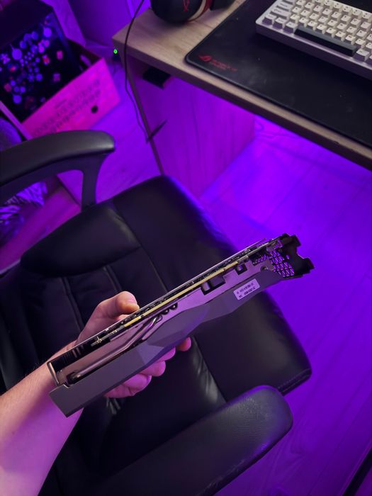 Vand placa video Zotac NVIDIA RTX 2060 de 6 GB