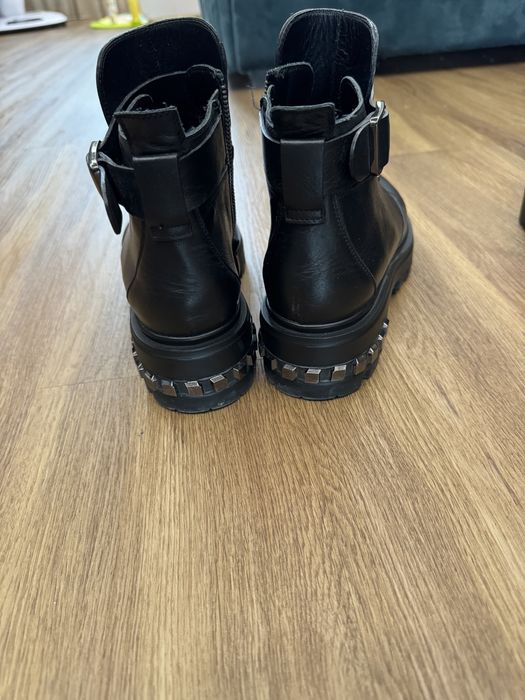 Ghete musette, piele , marimea 40