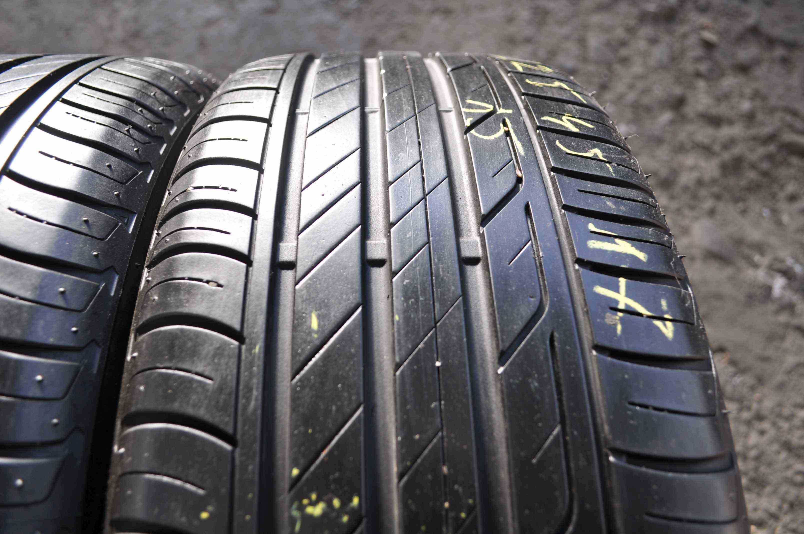 SET 2 Anvelope Vara 225/45 R17 BRIDGESTONE Turanza T001 91V