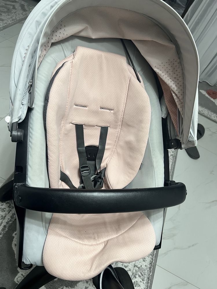 Stokke v6 are geanta de v5