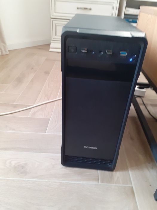 Vând PC gaming i3 generația a 4-a