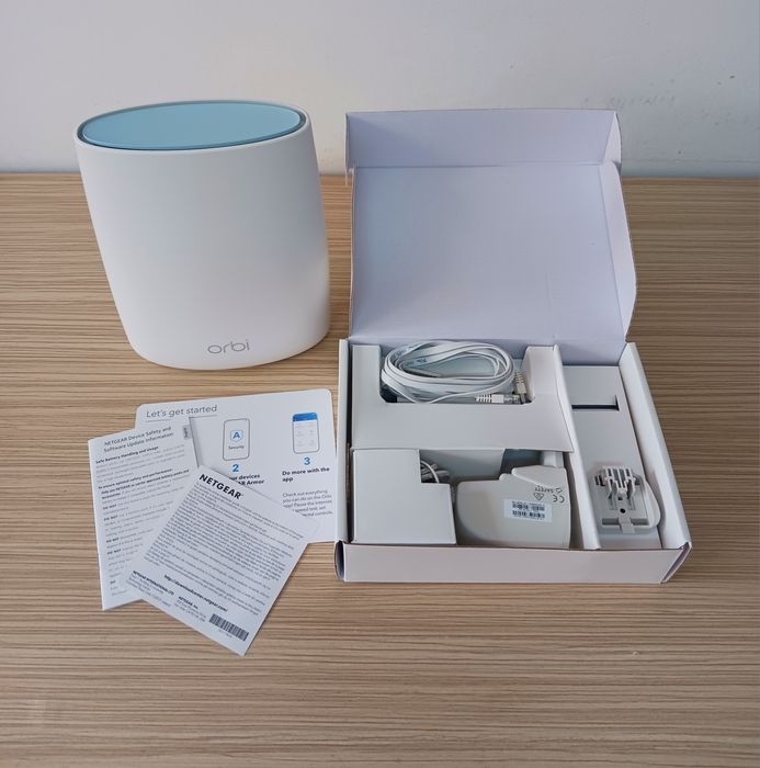Router 4G+ cat. 18 Netgear Orbi LBR20 cu SIM Modem WiFi Hotspot Liber