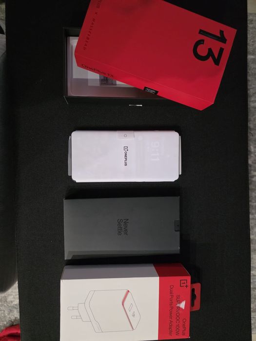 OnePlus 13 512 GB памет 16GB RAM Black Eclipse