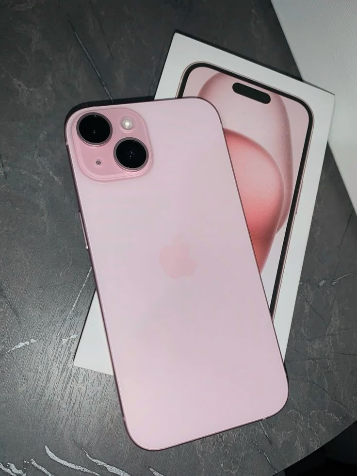 IPhone 15 plus pink