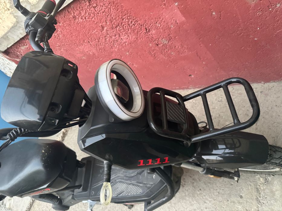 Электроскутер срочно продаётся