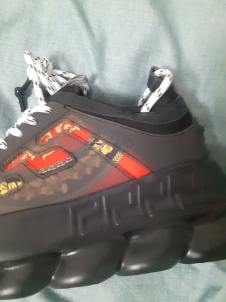 Versace chain reaction print