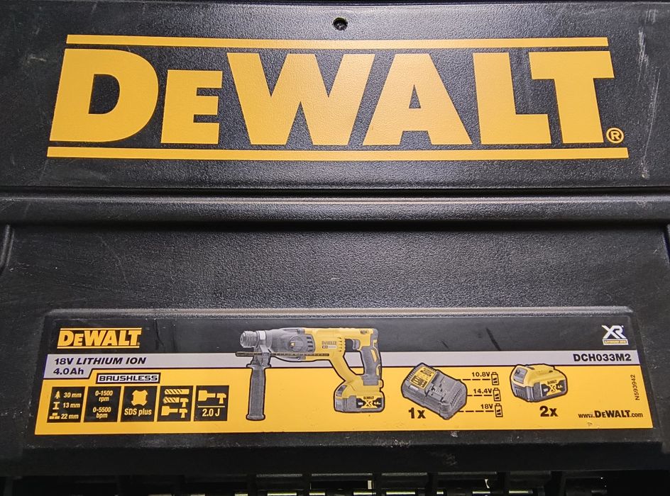 DeWalt куфари за съхранение на инструменти