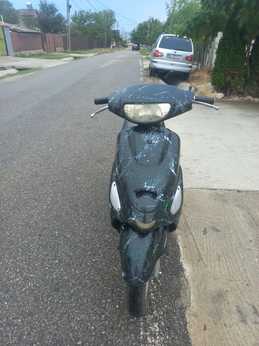 Scuter 49 cc ...