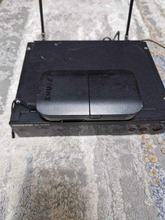 Shure, wireless instrument BLX 4R!
