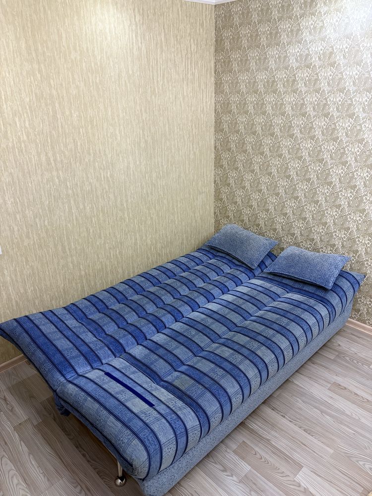 Продается б/у диван+кровать