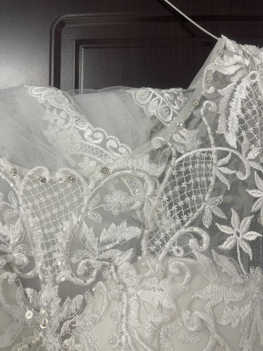 Rochie mireasa tip sirena