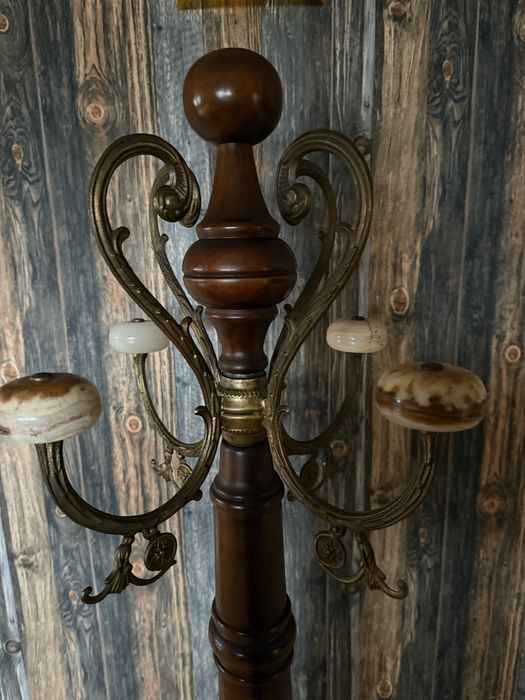 Cuier lemn masiv , vintage