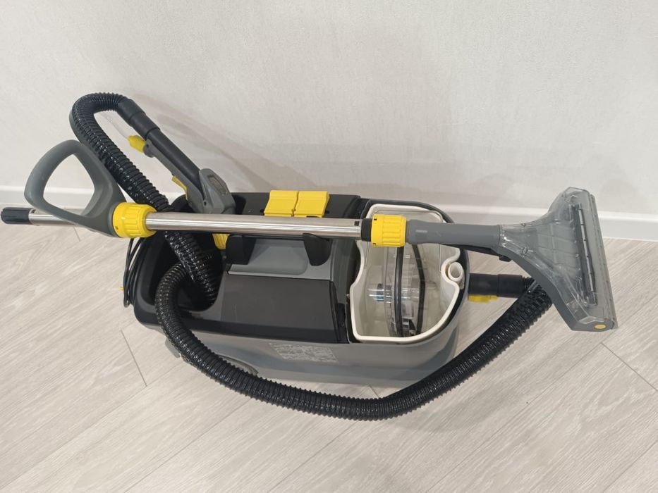 Моющий пылесос Karcher Puzzi 10/1