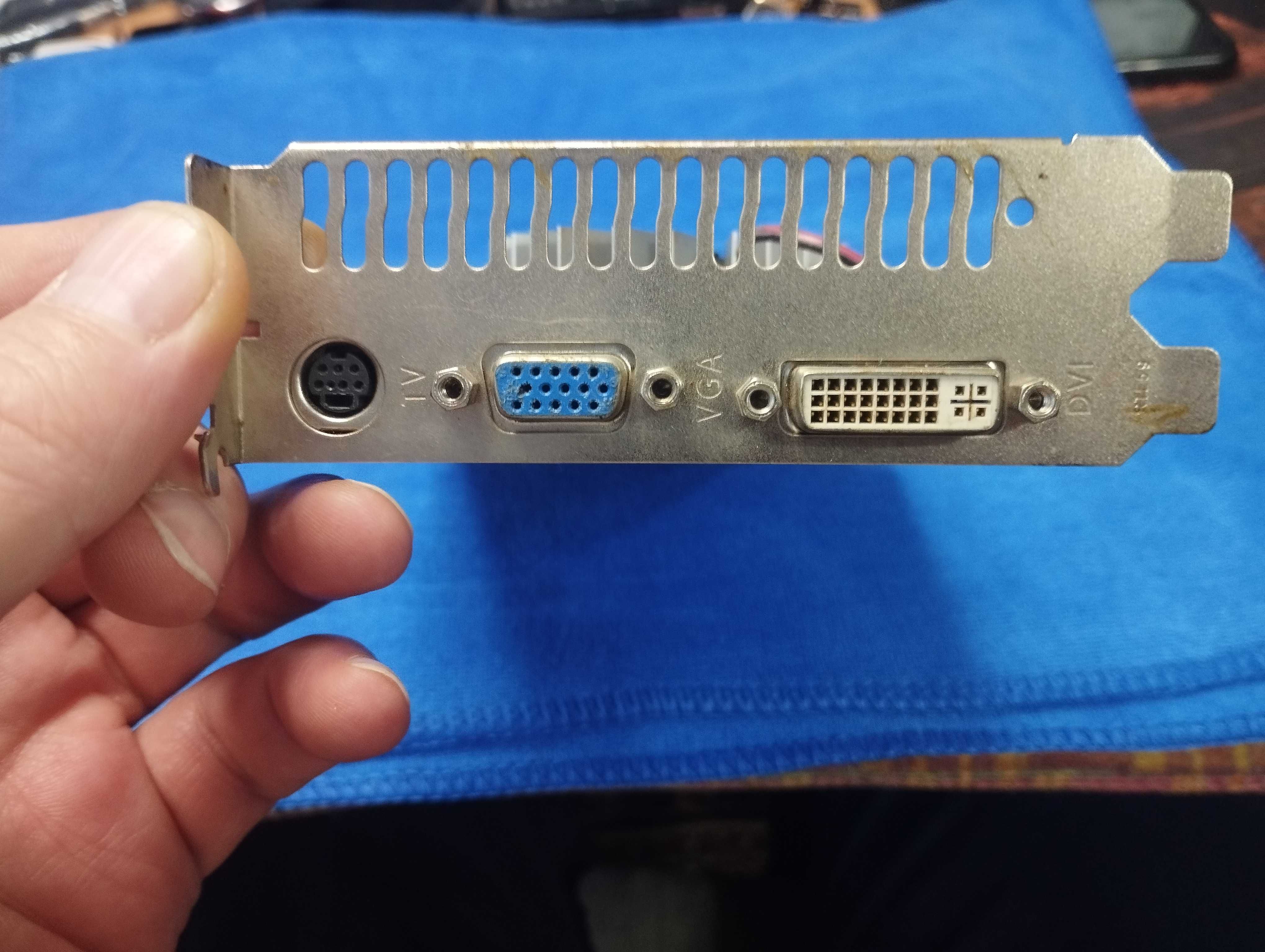 Продам видео карту GF 8500GT