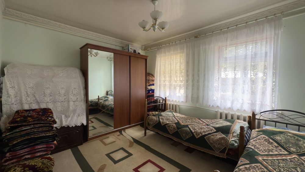 Ховли сотилади срочно