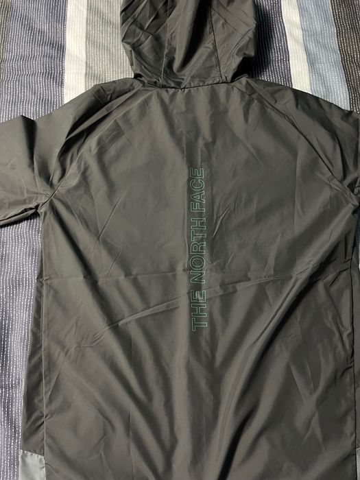 THE North Face яке windrunner Сиво/Синьозелено