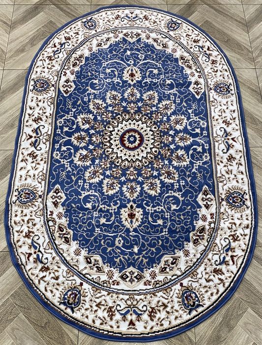 Продаю ковёр в хорошем состоянии