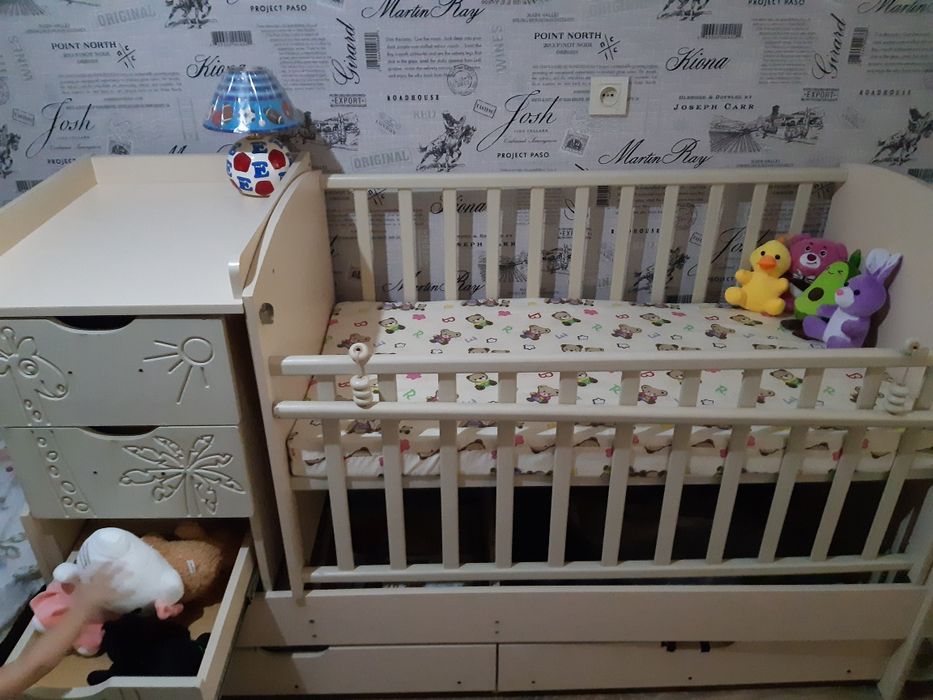 Продаётся детская кровать с матрасом