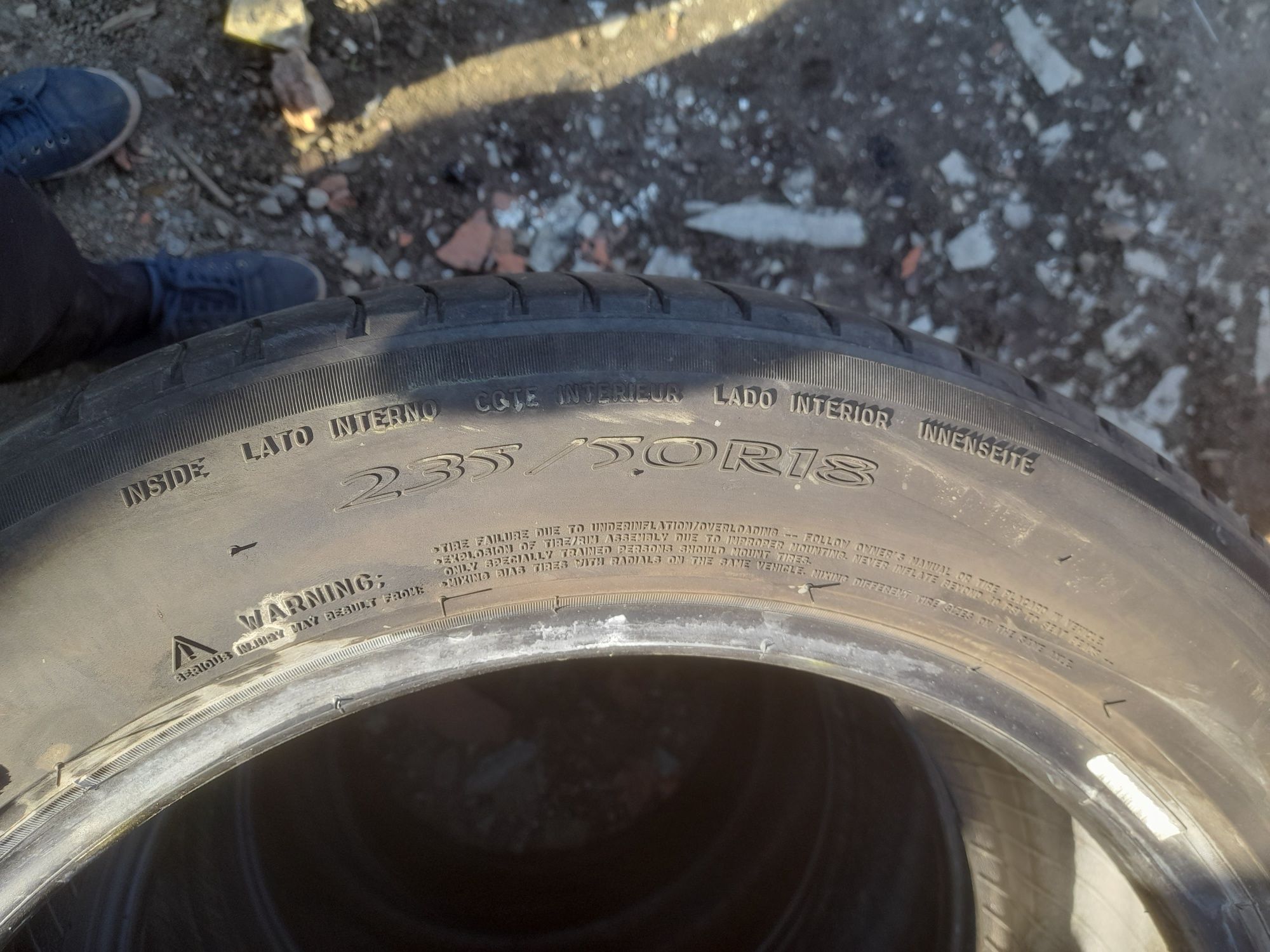 Vând 1 sau 2  anvelope 235 50 18 Michelin de vara bune