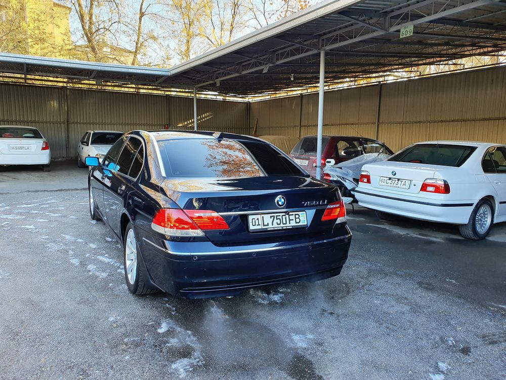Продам БМВ- 740 long, 2005г. Машина в отличном состоянии.