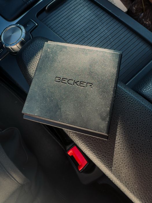 Becker map pilot навигационен модул за Mercedes