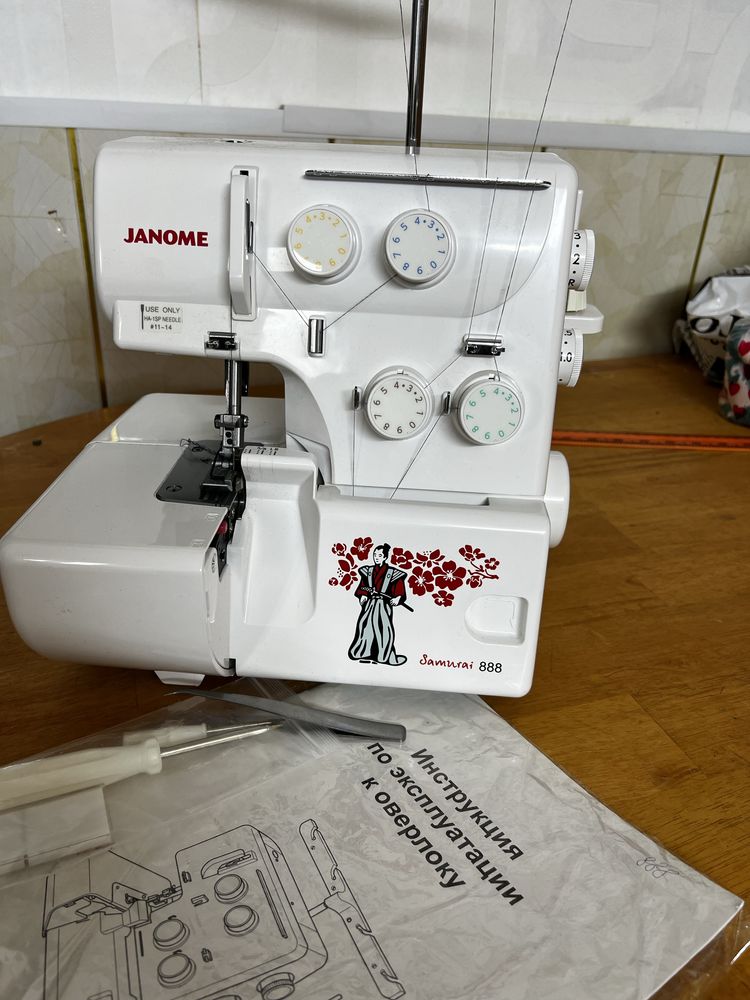 Janome оверлок