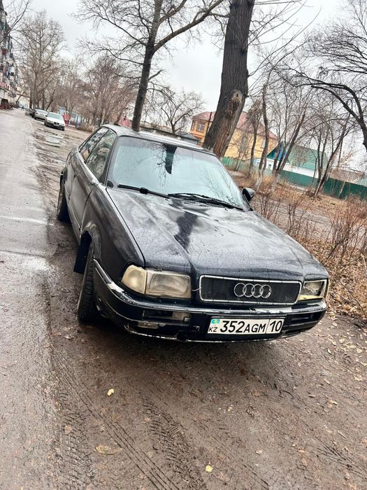 Продам машину Ауди В4 Моник 1.8