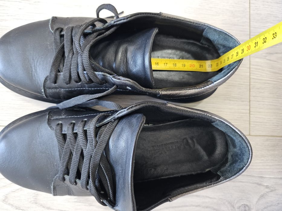 Adidași damă din piele