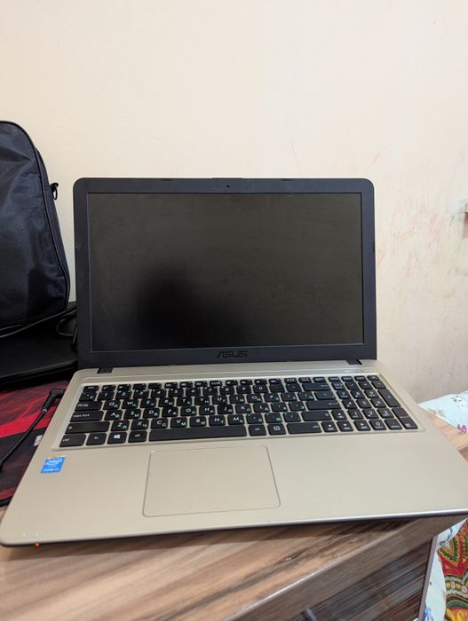 Ноутбук Asus Core i3-5005