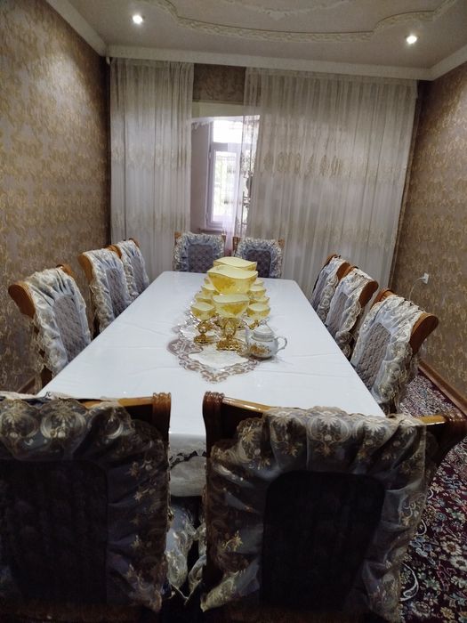 Uy sotiladi. 9 etajlini 1chi etaji 4 hona 5 hona qilingan