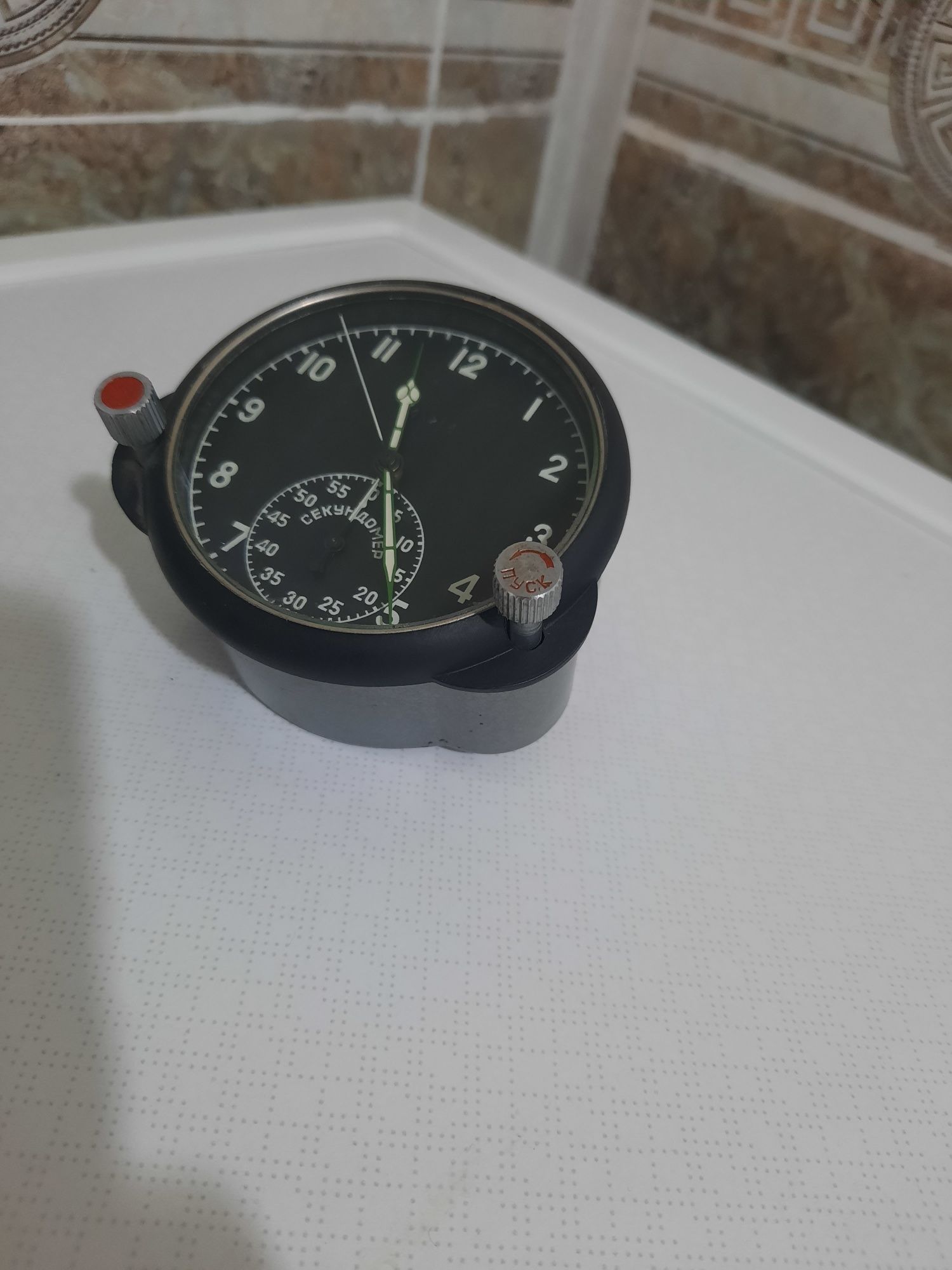 Продам антикварный часы СССР