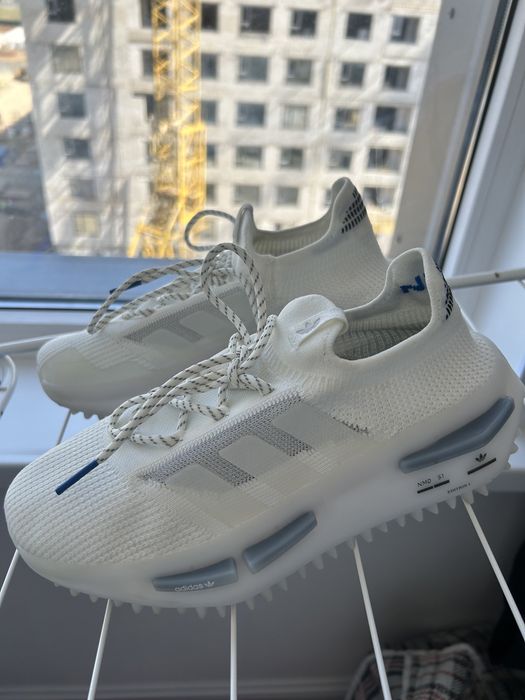 Продам кроссовки