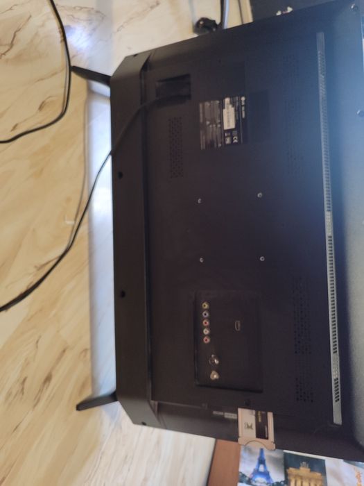 Телевизор LG 32 инча