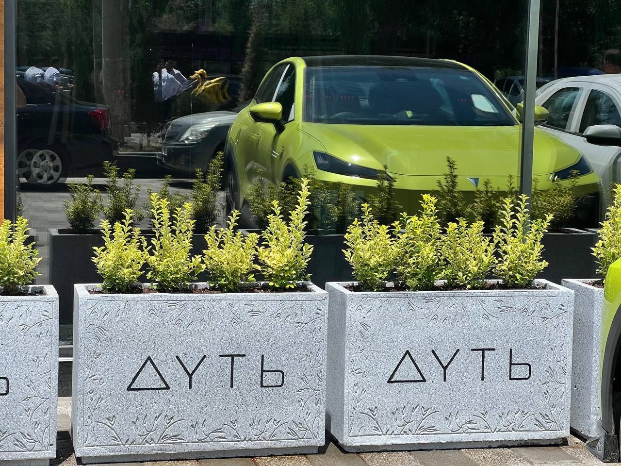 Кашпо с вашим логотипом