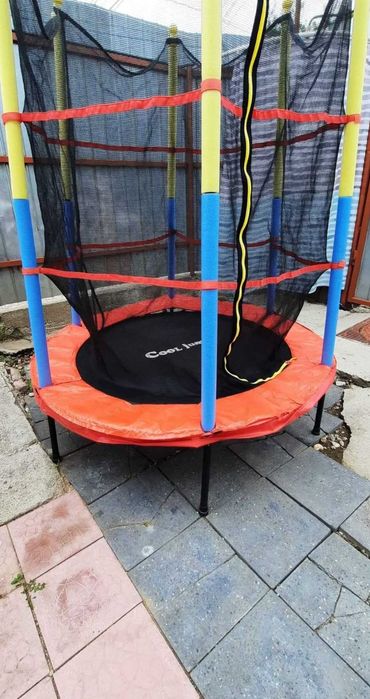 Trambulina cu Plasa Ø1.39x1.82m