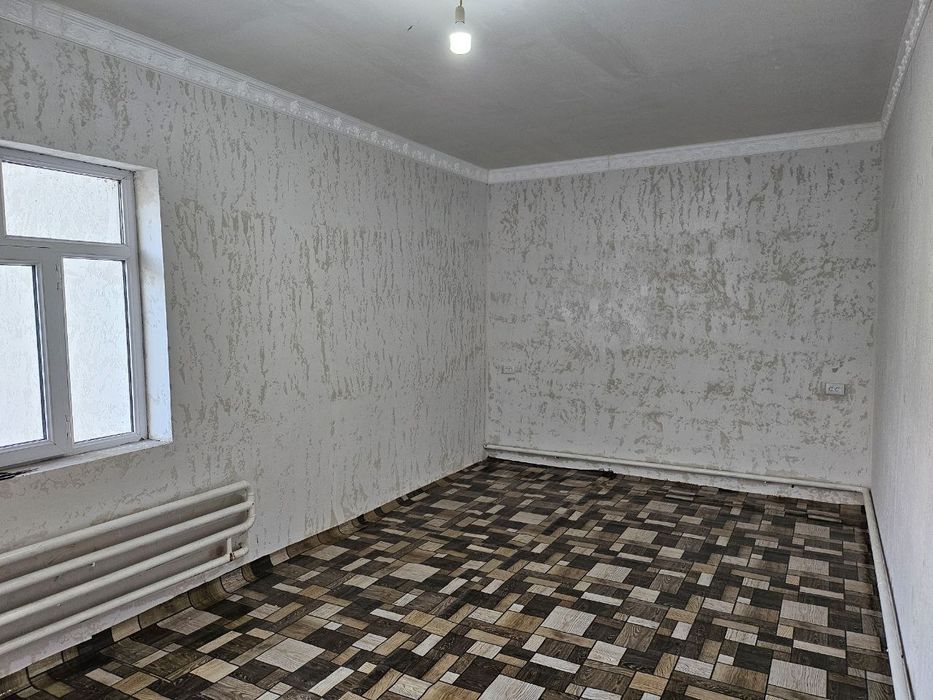 Ховли сотилади. .