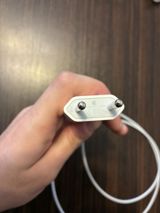 Iphone 14 128 GB + зарядно,калъф,протектор